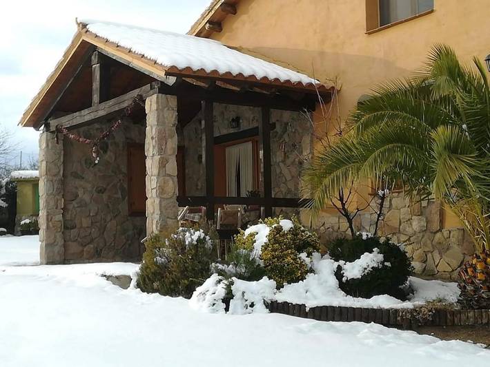 Apartamento para 4 personas, con Balcón y Terraza además de Jardín y Piscina en El Tiemblo