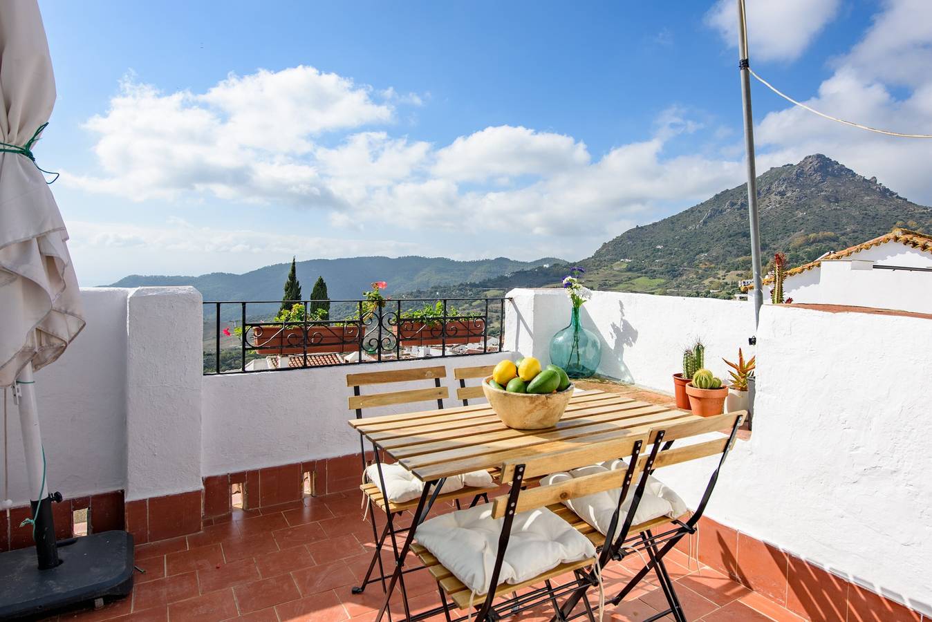 Appartement entier, Maison de vacances 'La Casa De Eva' avec vue sur la montagne, terrasse partagée et Wi-Fi in Gaucín, Province de Málaga
