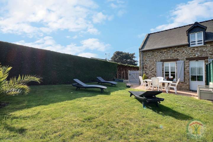 Gîte pour 4 personnes, avec Terrasse ainsi que Jardin et Vue