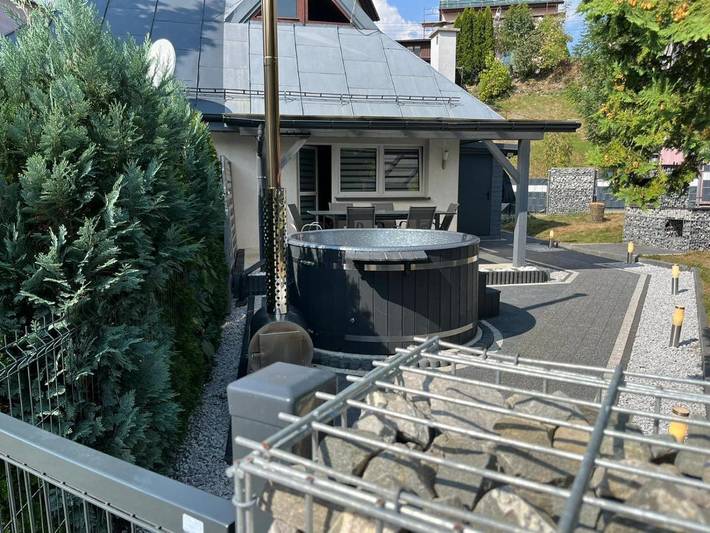 Dom wakacyjny dla 6 osób, z Jacuzzi i Taras oraz Ogród w Międzybrodzie Żywieckie