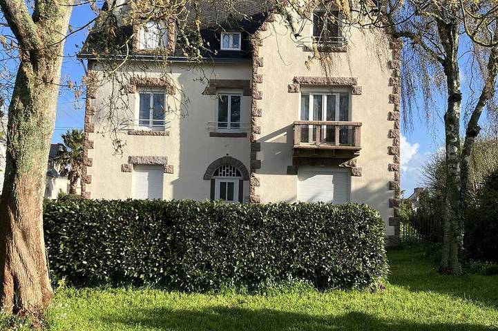 Appartement entier, Agréable  appartement  dans résidence avec jardin  très proche des commodités in Pont-l'Abbé, Côte de Cornouaille