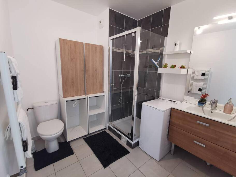 Appartement entier, One-Bedroom Apartment in Cergy, Val-d'Oise