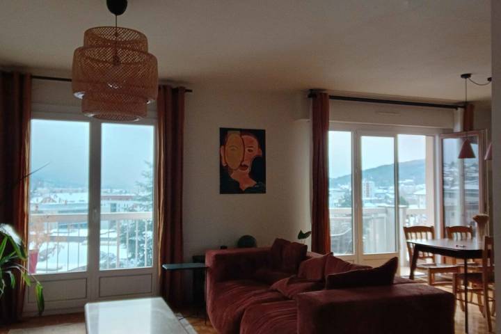 Gîte pour 4 personnes, avec balcon dans Patinoire Jean Regis