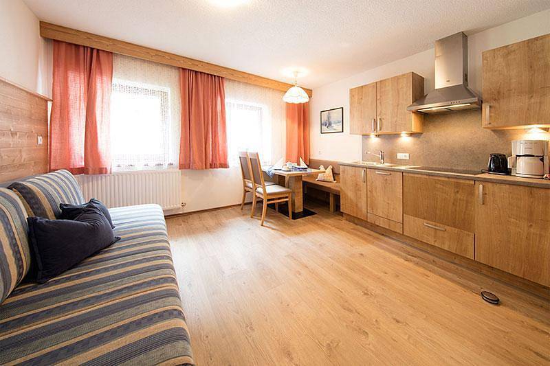 Ganze Ferienwohnung, Appartement 3, "short stay" in Stubaier Alpen, Sölden (Österreich)