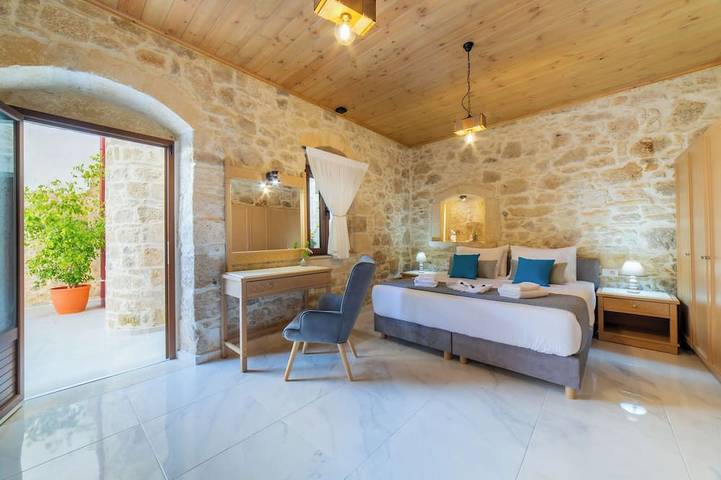 Asmani Traditional House with Jacuzzi, Sauna & small Gum, ideal for relaxing in Iraklio-Heraklion en omgeving