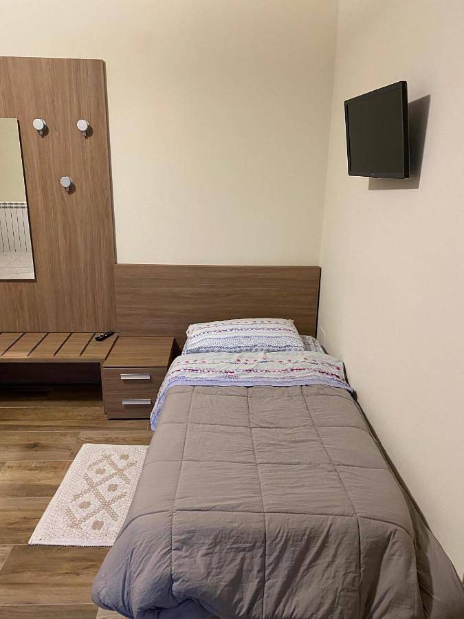 Location de vacances pour 2 personnes, avec vue et jardin, animaux acceptés à Ariano Irpino - 4