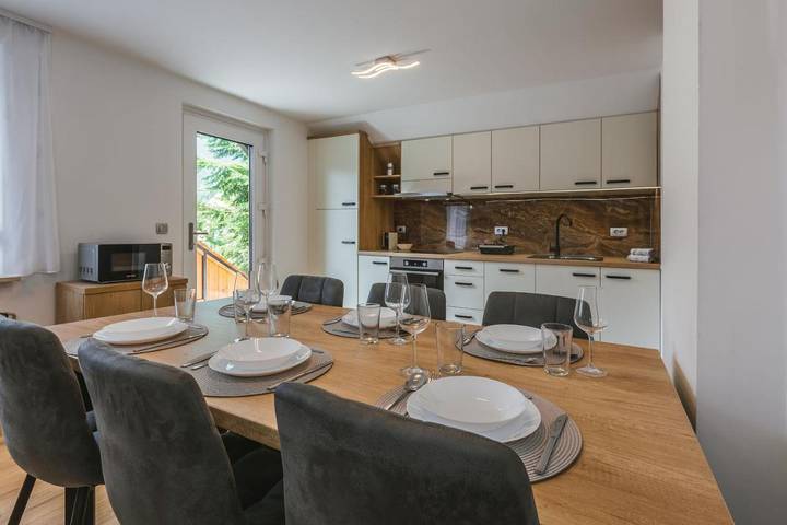 Gîte pour 6 personnes, avec jardin et vue dans Bohinjska Bistrica - 3