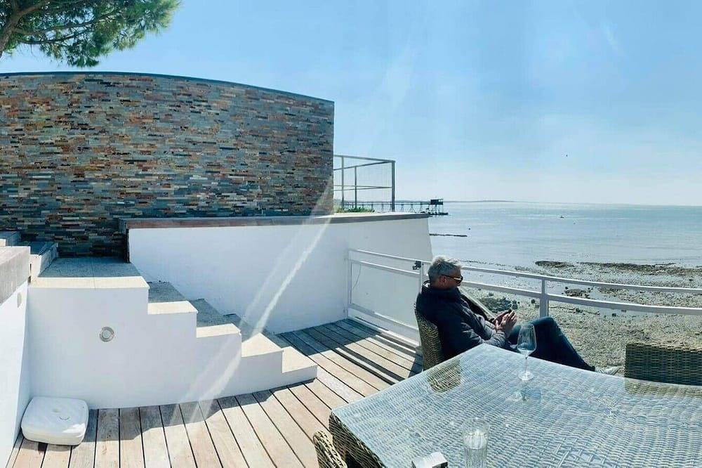 Villa Bord de mer - La Rochelle 8 /10 people - Swimming pool/Jacuzzi in Angoulins, La Rochelle region