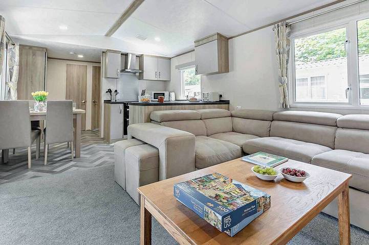 Glamping for 8 people in Lake Windermere