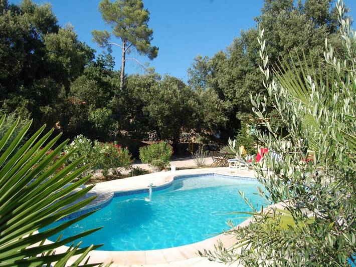Location de vacances pour 6 personnes, avec jardin ainsi que balcon et piscine à Garéoult - 2