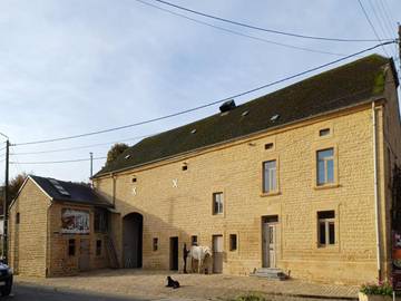 Gîte pour 5 personnes, avec terrasse ainsi que sauna et jardin à Rouvroy