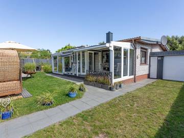 Ferienhaus für 4 Personen, mit Terrasse und Garten sowie Sauna am Greifswalder Bodden