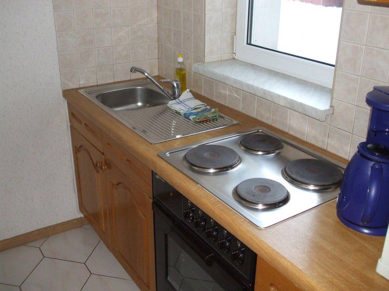 Ganze Ferienwohnung, Gemütliche Ferienwohnung in Uhlstädt-Kirchhasel mit Garten, gemeinsamem Pool und Grill in Uhlstädt-Kirchhasel, Saaleland