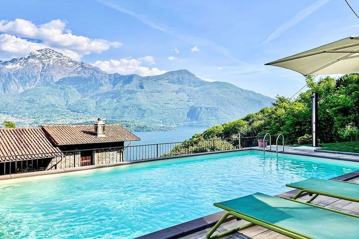 Ferienhaus für 6 Personen, mit Balkon und Garten sowie Whirlpool und Pool