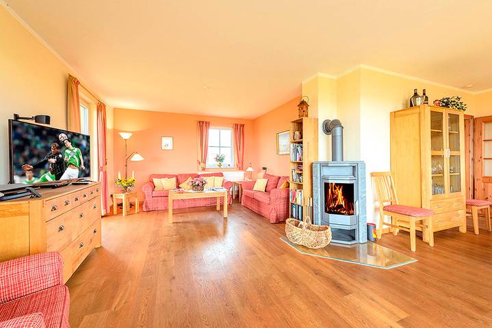 Ferienhaus für 6 Personen, mit Garten und Sauna sowie Terrasse und Ausblick, mit Haustier in Neuenkirchen (Rügen) - 2