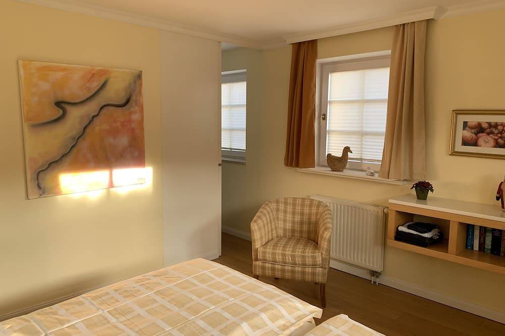 Ganze Wohnung, Exklusive Ferienwohnung in traumhaft ruhiger Dünenlage und  direkt am Meer in Hörnum, Sylt