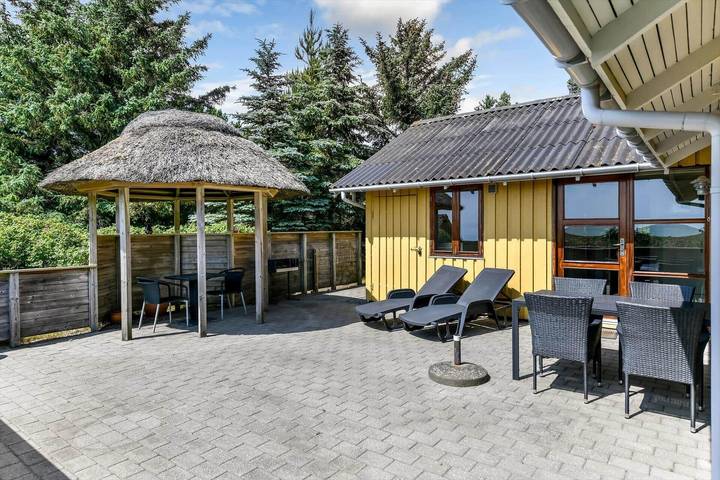 Ferienhaus für 4 Personen, mit Sauna und Terrasse sowie Whirlpool in Blavand - 2