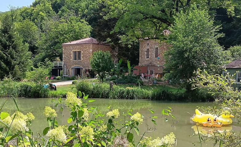 Gîte pour 4 personnes, avec Piscine à Montcabrier
