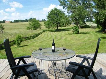Gîte pour 4 personnes, avec jardin et vue à Génis