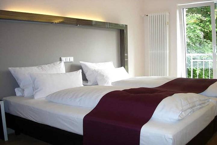 Ganze Wohnung, Apartment in Oberhausen in der Nähe eines malerischen Sees in Oberhausen, Ruhrgebiet