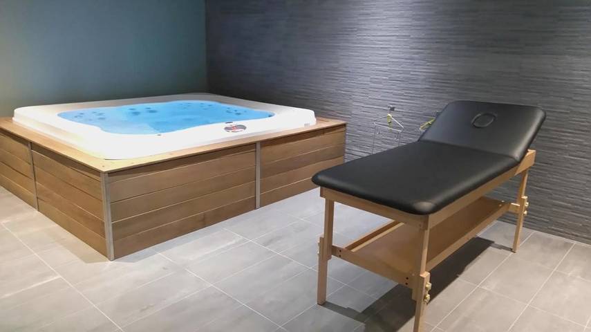 Maison d’hôte pour 2 personnes, avec jardin ainsi que jacuzzi et sauna dans l' Ain - 2