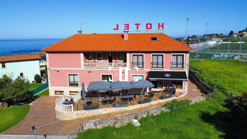 Hotel para 2 personas, con vistas y jardín - 1