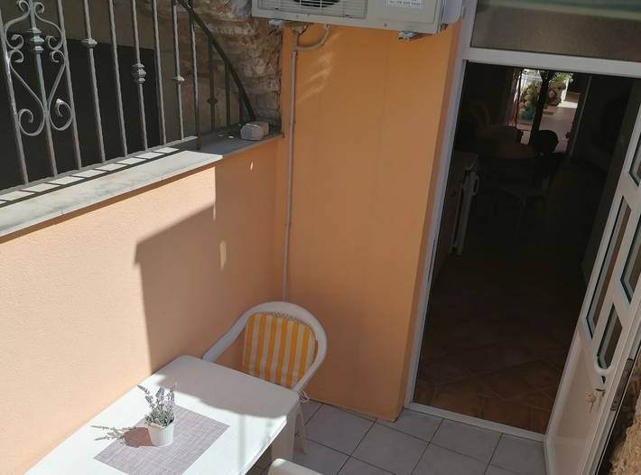 Ganze Wohnung, Ferienwohnung für 4 Personen mit Balkon in Kukljica, Insel Ugljan