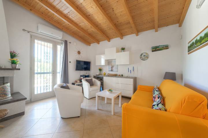 Location de vacances pour 4 personnes, avec piscine et jardin à Corsano - 2
