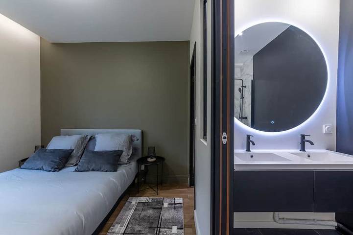 Ferienwohnung für 2 Personen, mit Whirlpool in Lyon - 2
