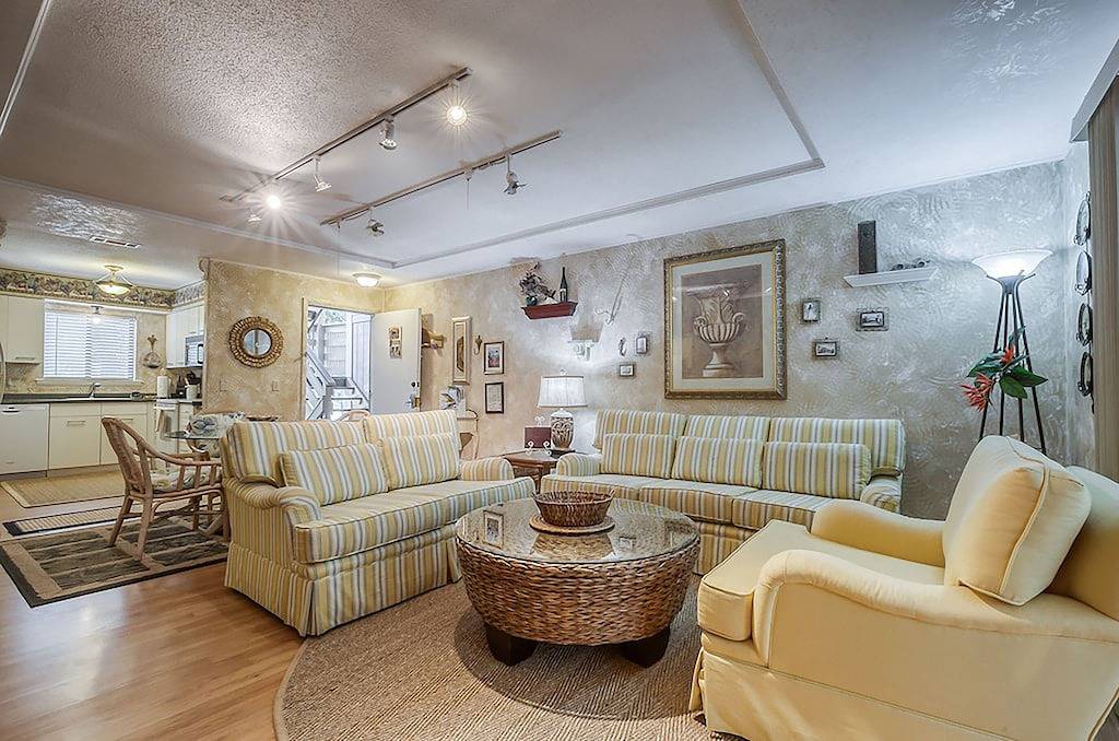 Ganze Wohnung, 2 blocks to the beach! First floor 2 Br/2 Ba - Secluded Lanai, Wifi, Pool&Tennis in Amelia Island