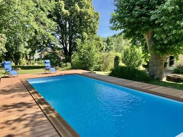 Gîte pour 6 personnes, avec jardin et terrasse à Cuisery