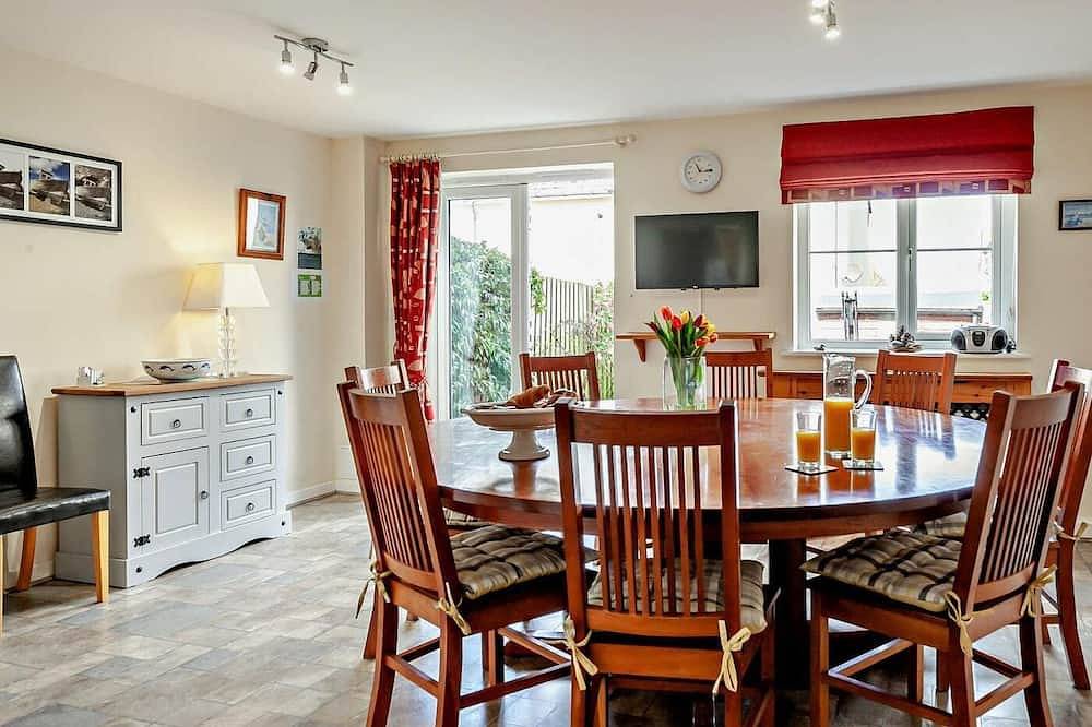 Cottage for 6 People in Eastbourne, East Sussex