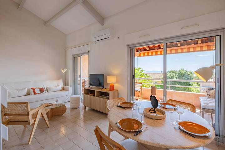 Gîte pour 6 personnes, avec terrasse, animaux acceptés à Rayol-Canadel-sur-Mer - 3