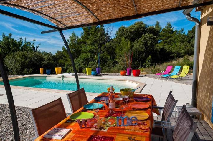 Location de vacances pour 2 personnes, avec jacuzzi et jardin ainsi que terrasse et piscine à Baudinard-sur-Verdon - 3