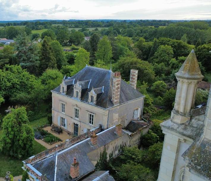 Location de vacances pour 2 personnes, avec Terrasse ainsi que Jardin et Vue à Faye-l'Abbesse