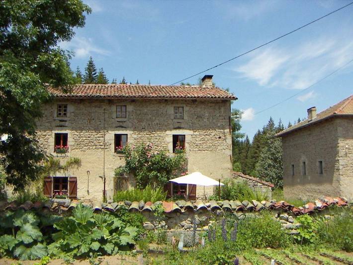 Chambre d’hôte pour 3 personnes, avec Terrasse et Jardin