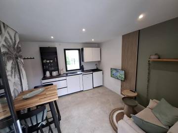 Gîte pour 2 personnes, avec terrasse à Plerguer