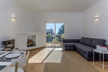 Apartment for 5 People in Luz, Faro District, Photo 2