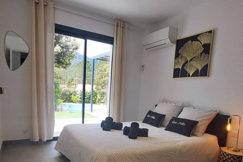 \"Casa Nellia - New luxury villa - Sainte Lucie de Pv. Heated swimming pool. in Zonza, Sartène e dintorni