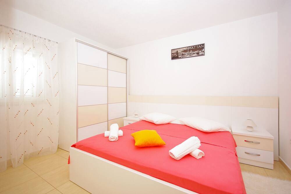 Villa mit beheiztem Pool und Whirlpool in der Oase der Ruhe und Stille in Vrgorac, Makarska Riviera