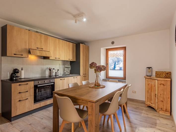 Ferienhaus für 5 Personen, mit Balkon und Terrasse sowie Garten und Seeblick in der Lombardei - 4