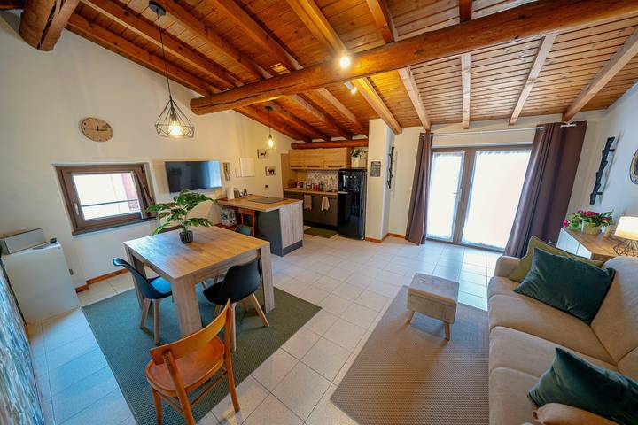 Appartamento intero, Ab13 Como Lake - Sorico - Terrazzo vista lago in Sorico, Comune di Sorico