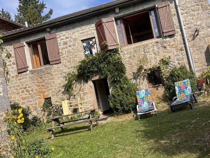 Gîte pour 4 personnes, avec jardin à Marlhes - 2