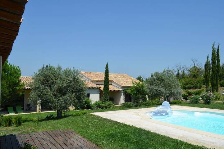 Villa pour 4 personnes, avec terrasse et jardin