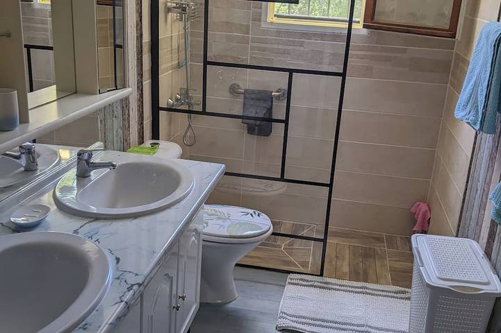 Gîte pour 2 personnes, avec balcon et jardin à Couze-et-Saint-Front - 4