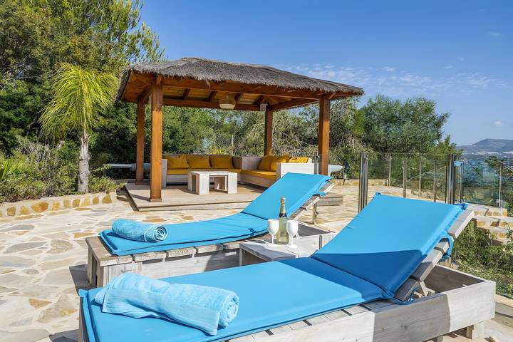 Villa 'Caroix' mit Meerblick, Wi-Fi und Klimaanlage in Jávea, Costa Blanca