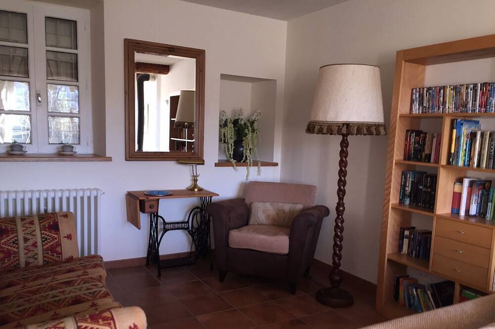 Magnifique ferme et Cottage avec grande piscine chauffée in Caudeval, Région de Limoux
