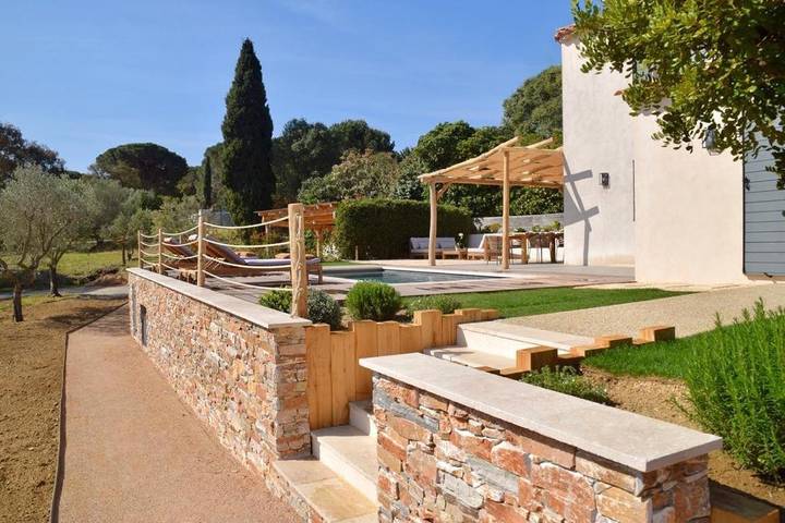 Villa pour 4 personnes, avec vue ainsi que piscine et jardin, animaux acceptés à Ramatuelle - 3