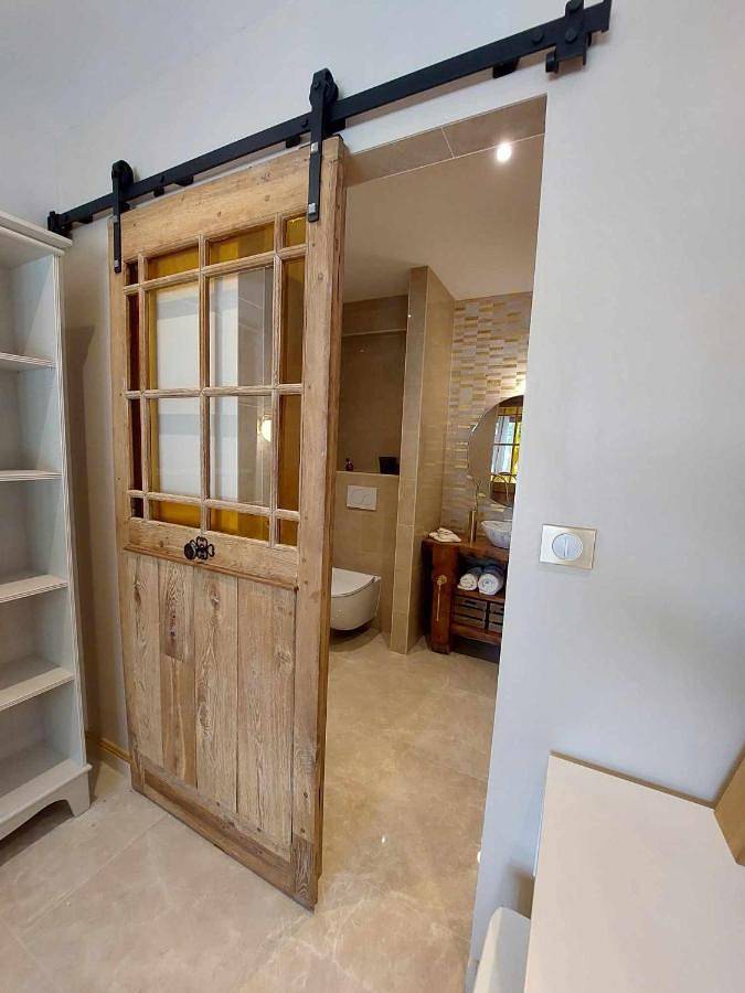 Appartement entier, One-Bedroom Apartment in Charmont-sous-Barbuise, Parc naturel régional de la Forêt d'Orient