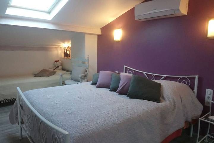 Chambre d’hôte pour 3 personnes, avec jardin ainsi que piscine et jacuzzi à Saint-Thibéry